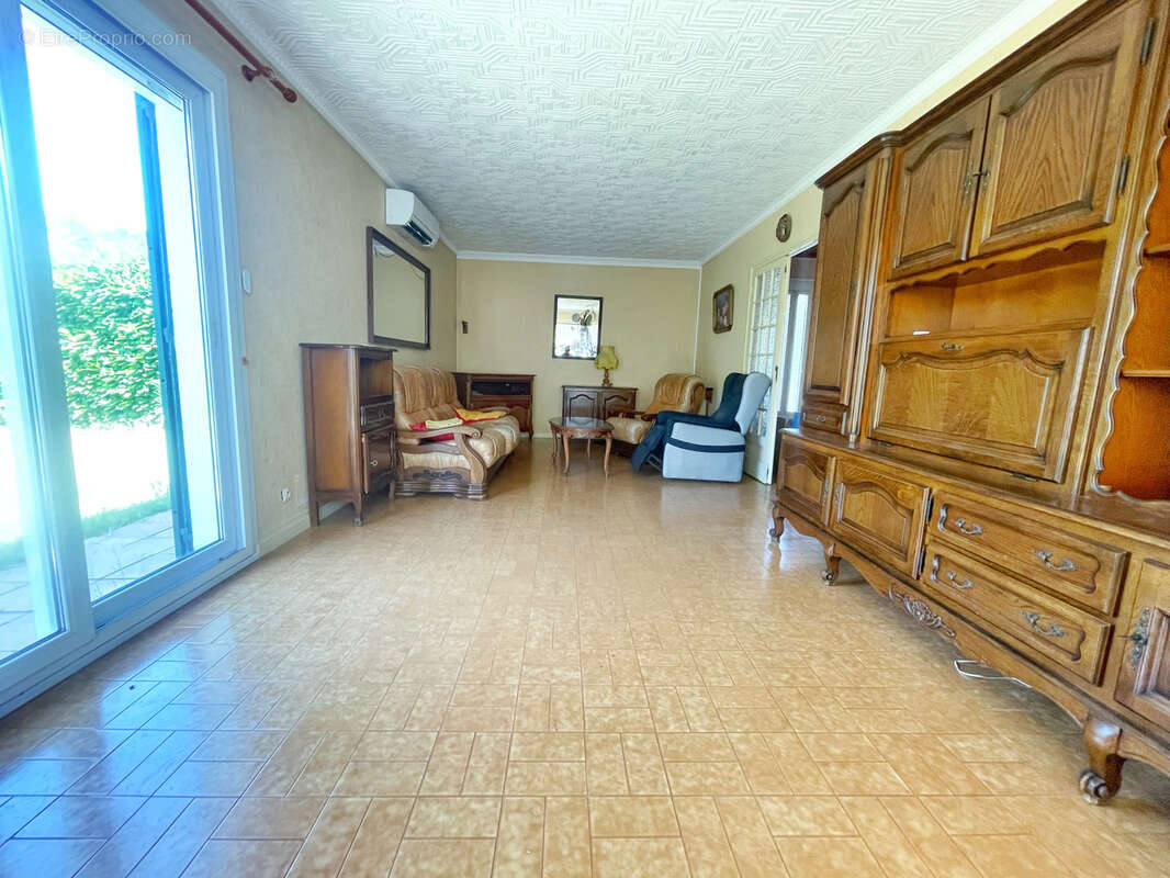 Maison à SEREZIN-DU-RHONE