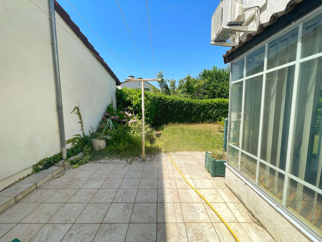 Maison à SEREZIN-DU-RHONE