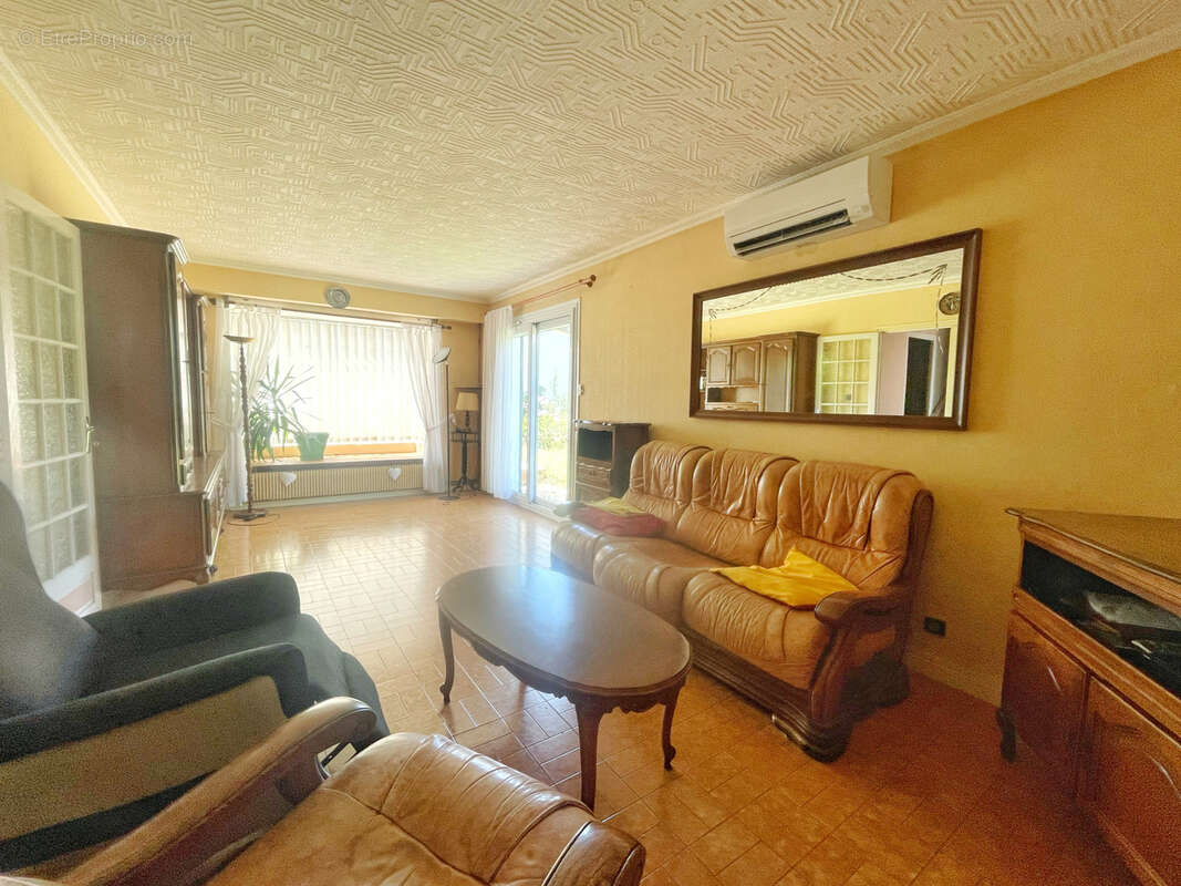 Maison à SEREZIN-DU-RHONE