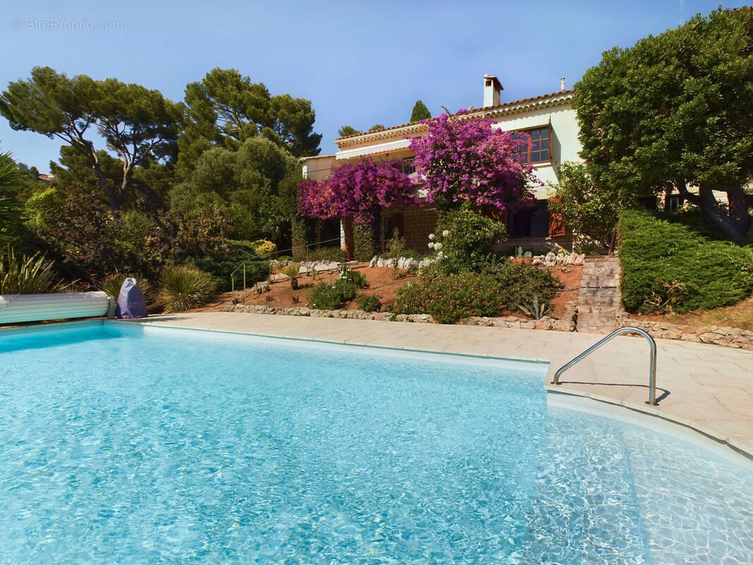 Maison à CARQUEIRANNE