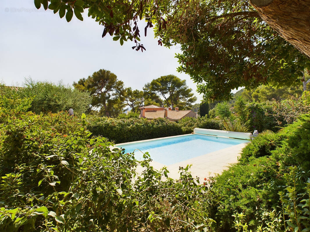 Maison à CARQUEIRANNE