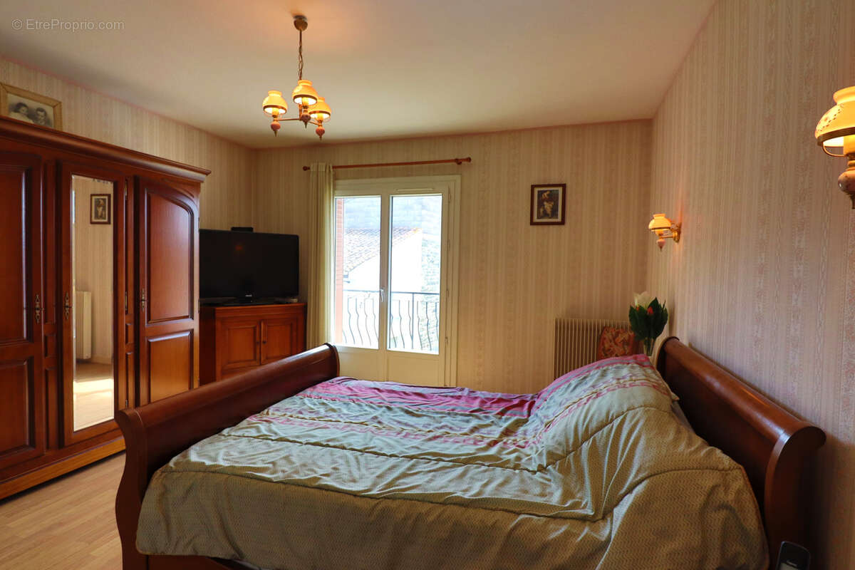 Maison à PERIGNAT-SUR-ALLIER