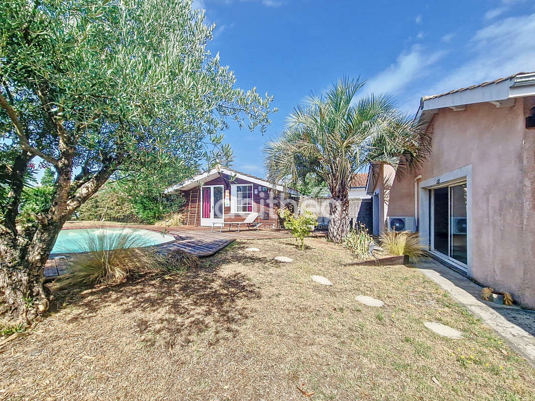 Maison à AMBARES-ET-LAGRAVE