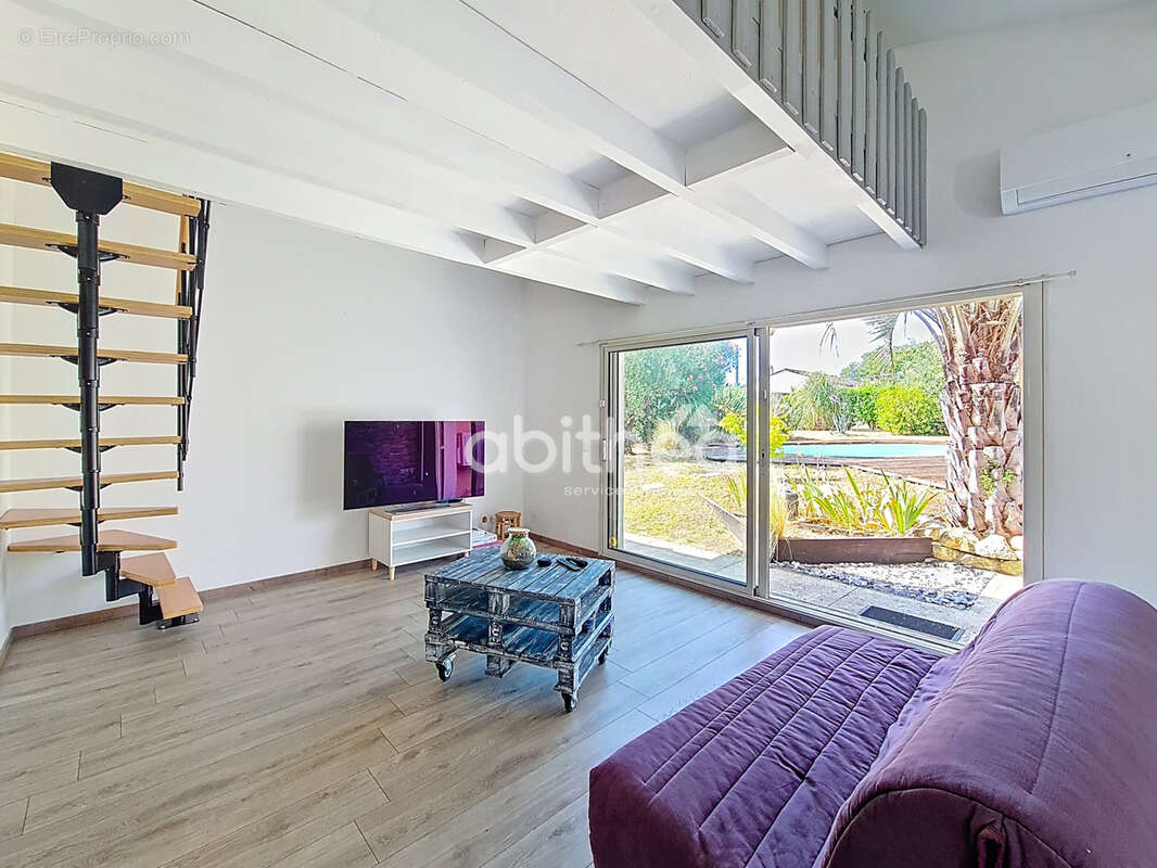 Maison à AMBARES-ET-LAGRAVE