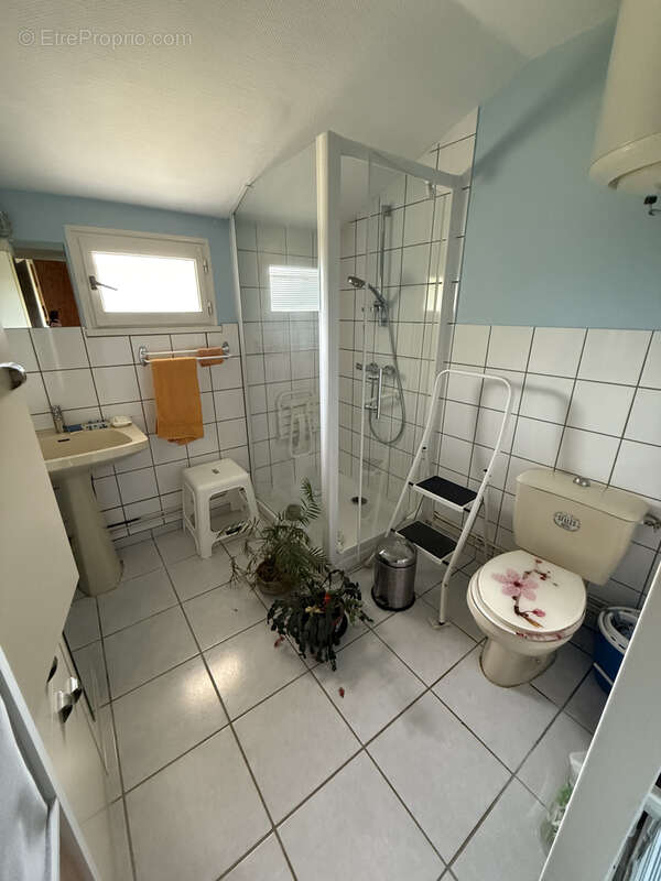 Maison à CELLES-SUR-DUROLLE