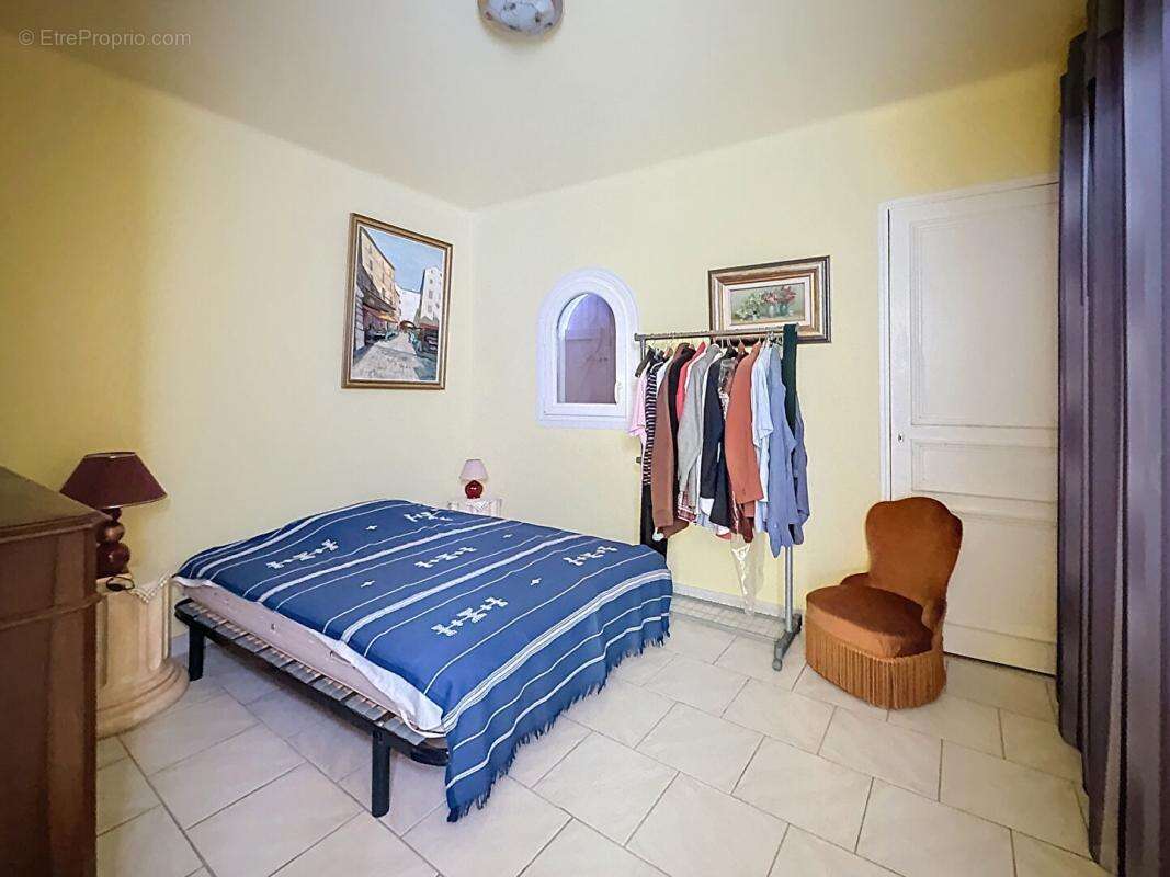 Maison à SOLLIES-VILLE