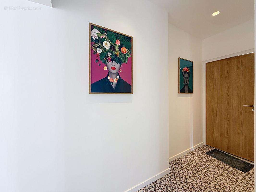 Appartement à SOLLIES-TOUCAS