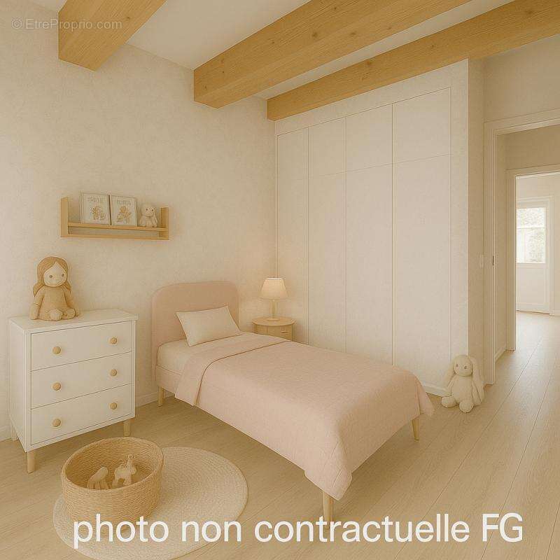 Appartement à SOLLIES-TOUCAS