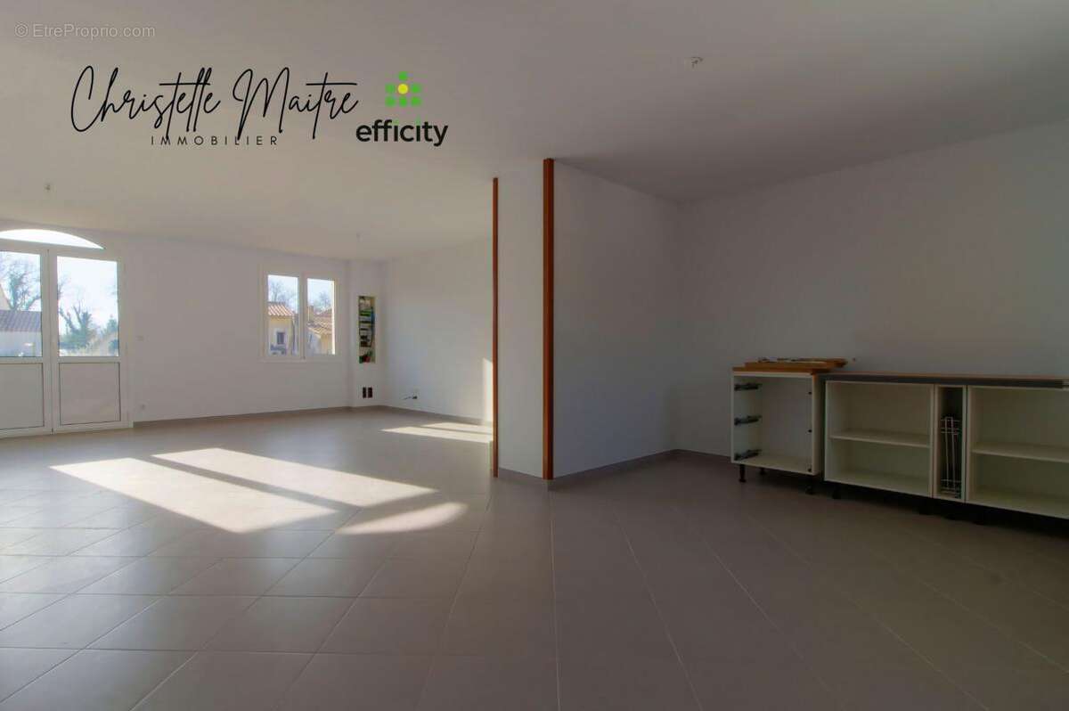 Maison à SAINT-MARTIN-DE-CRAU