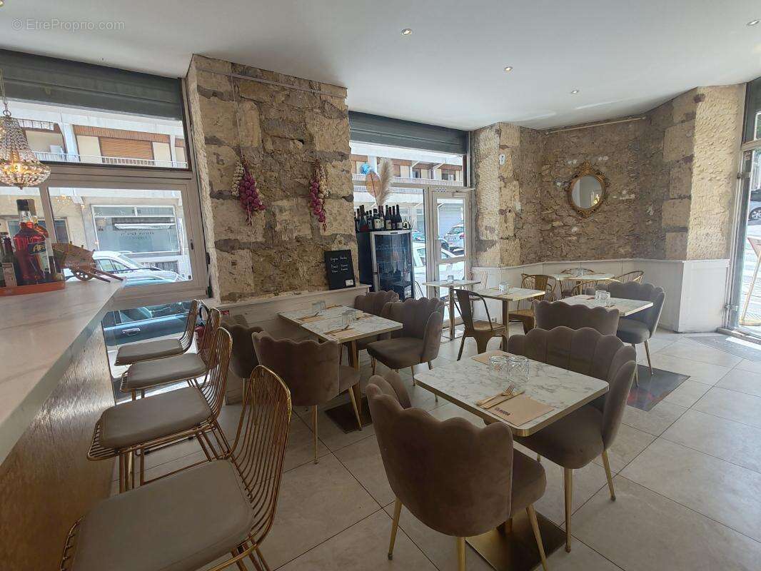 Commerce à MARSEILLE-6E