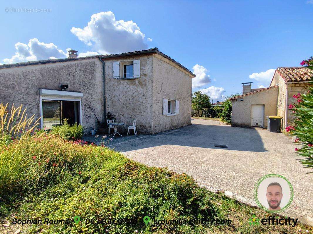 Maison à PUYMOYEN