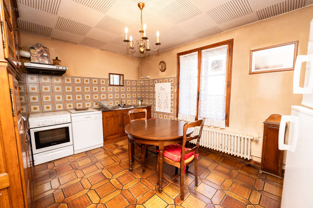 Maison à LES HOPITAUX-NEUFS