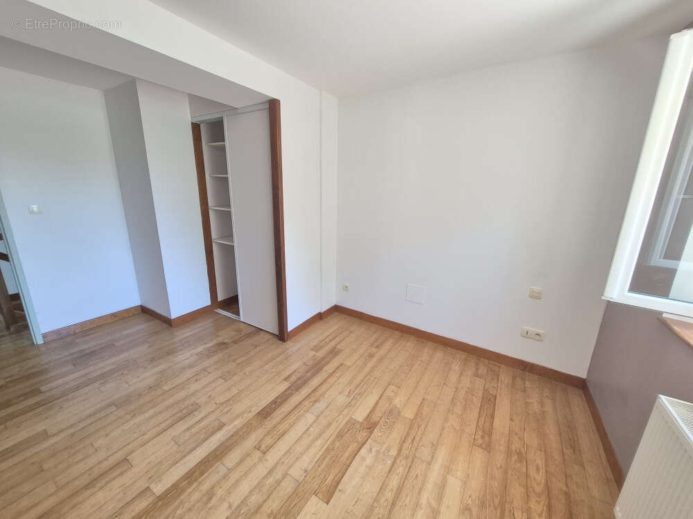 Maison à TRIE-SUR-BAISE