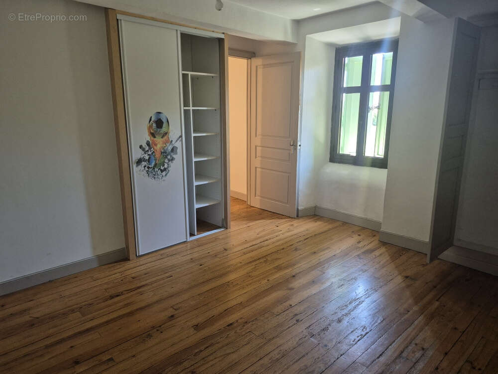 Maison à TRIE-SUR-BAISE