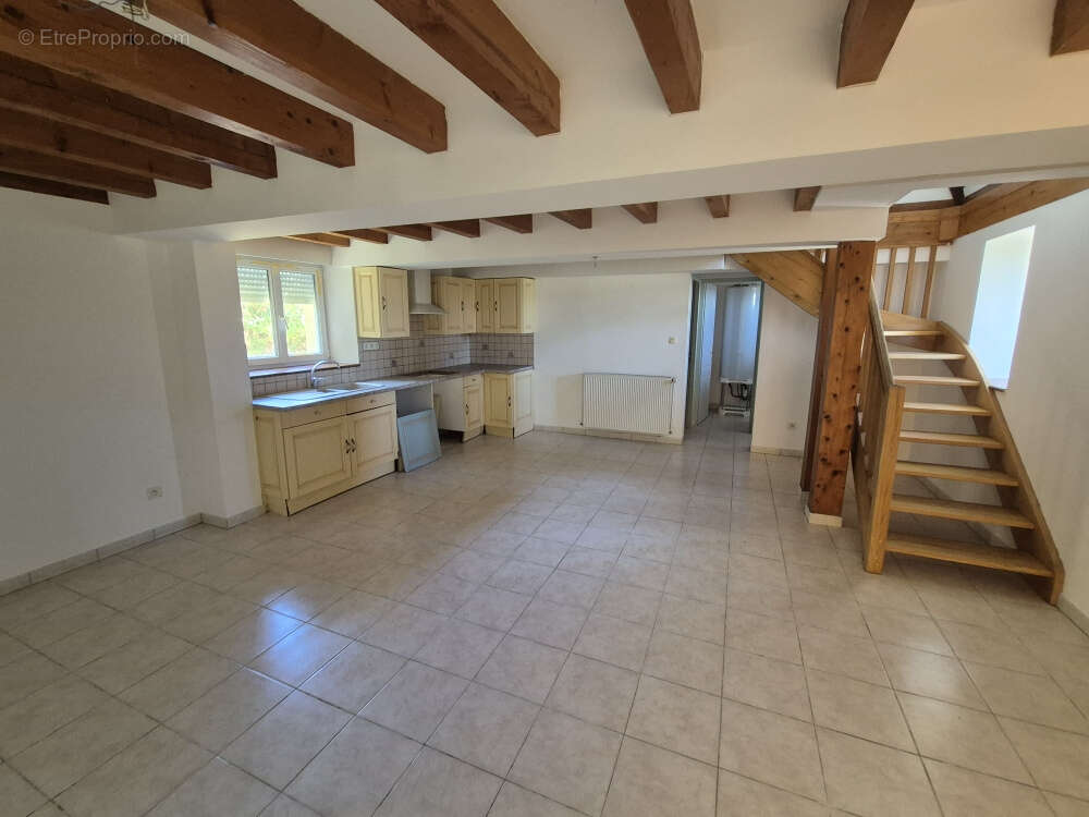 Maison à TRIE-SUR-BAISE