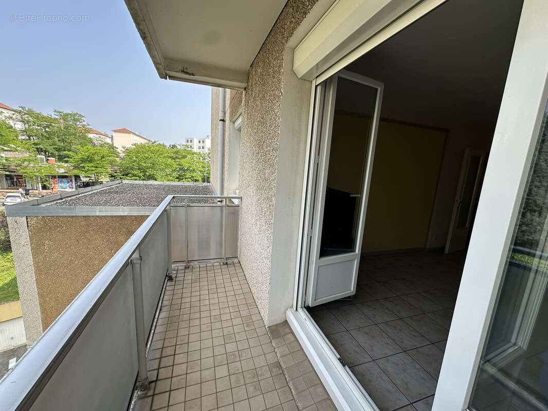 Appartement à SAINT-ETIENNE