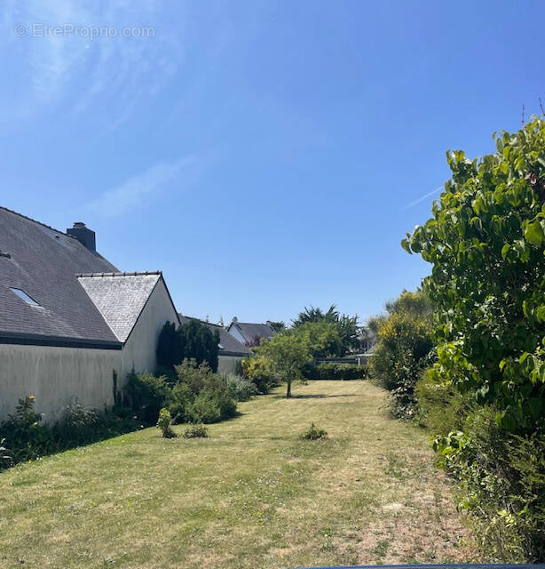 Terrain à SAINT-BRIAC-SUR-MER