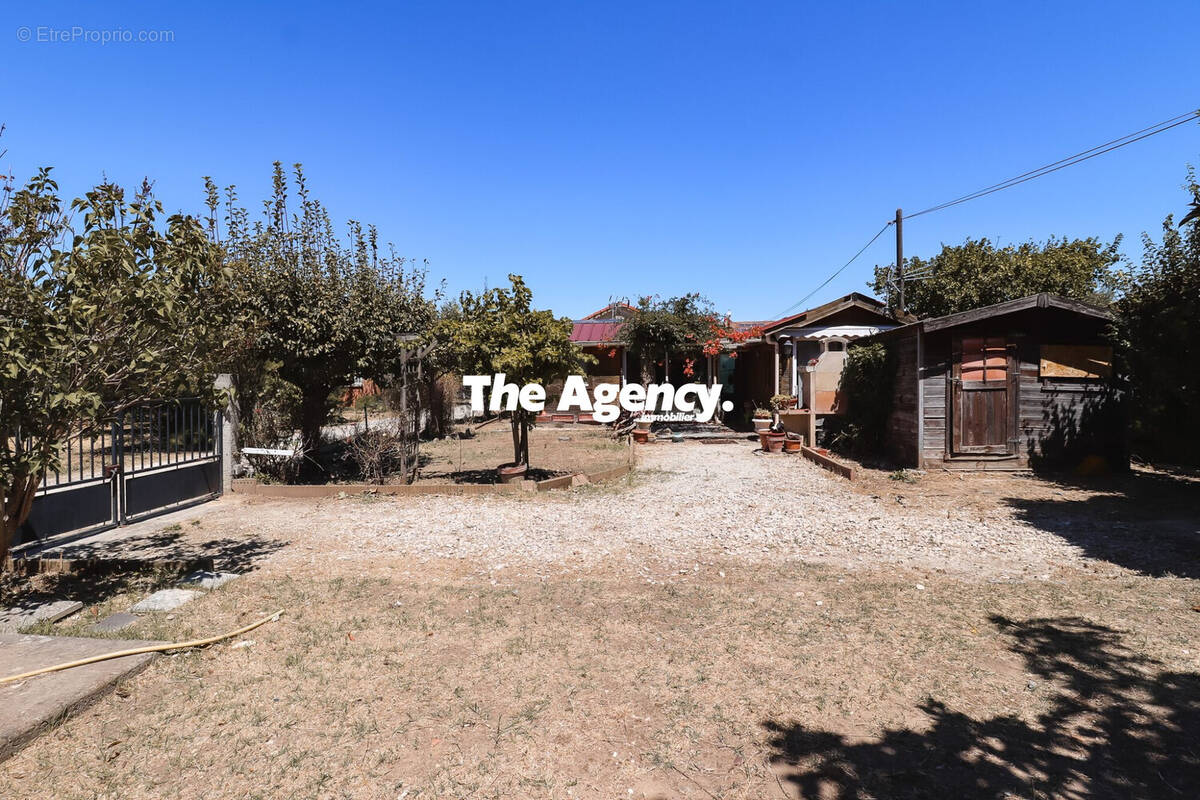 Maison à SAINT-VICTORET