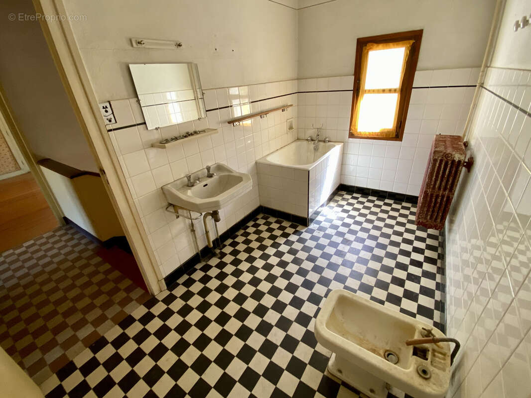 Maison à SAINT-MICHEL-DE-MAURIENNE