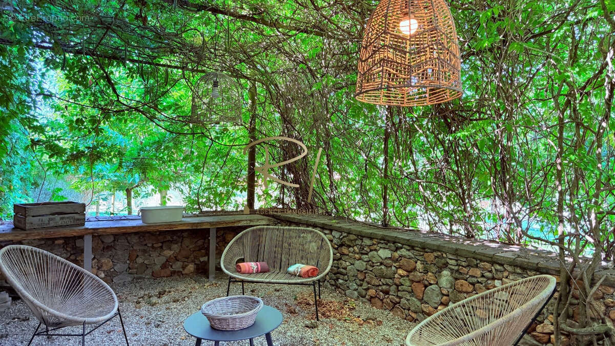 Maison à ALLEGRE-LES-FUMADES