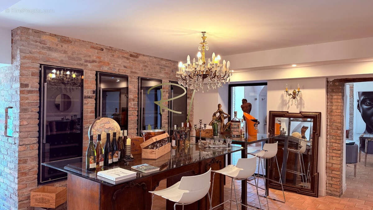 Maison à ALLEGRE-LES-FUMADES