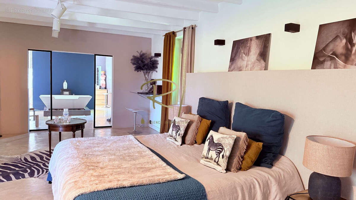 Maison à ALLEGRE-LES-FUMADES