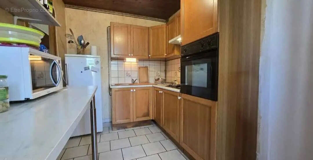 Maison à DUN-SUR-AURON