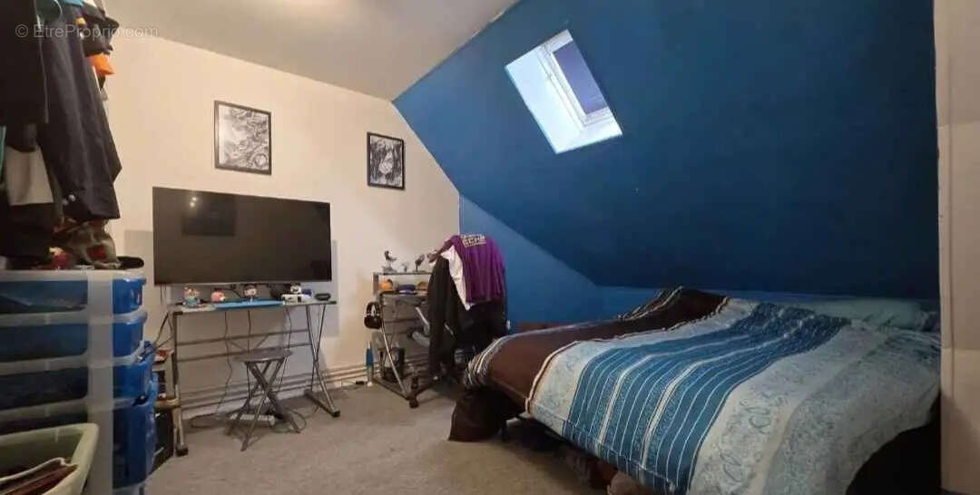 Maison à DUN-SUR-AURON