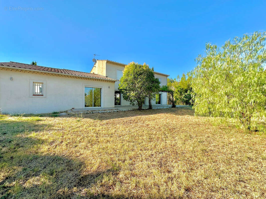 Maison à SOLLIES-PONT