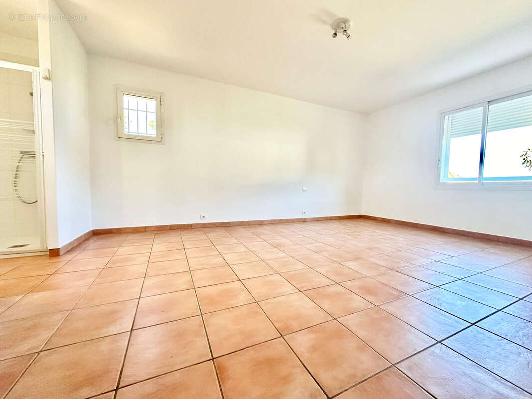 Maison à SOLLIES-PONT