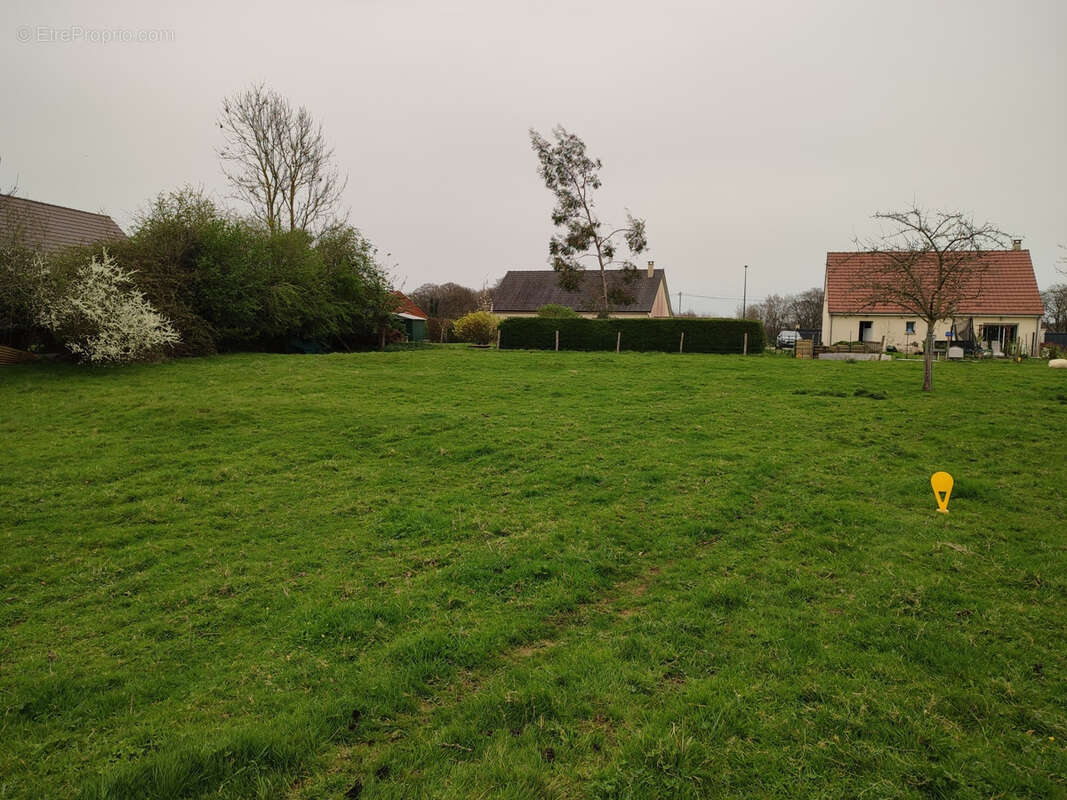 Terrain à CROIXDALLE