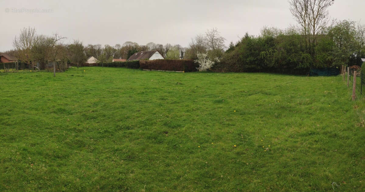 Terrain à CROIXDALLE