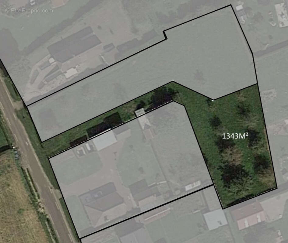 Terrain à CROIXDALLE