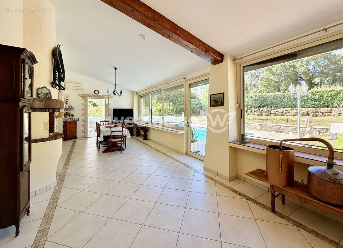 Maison à MONTAUROUX