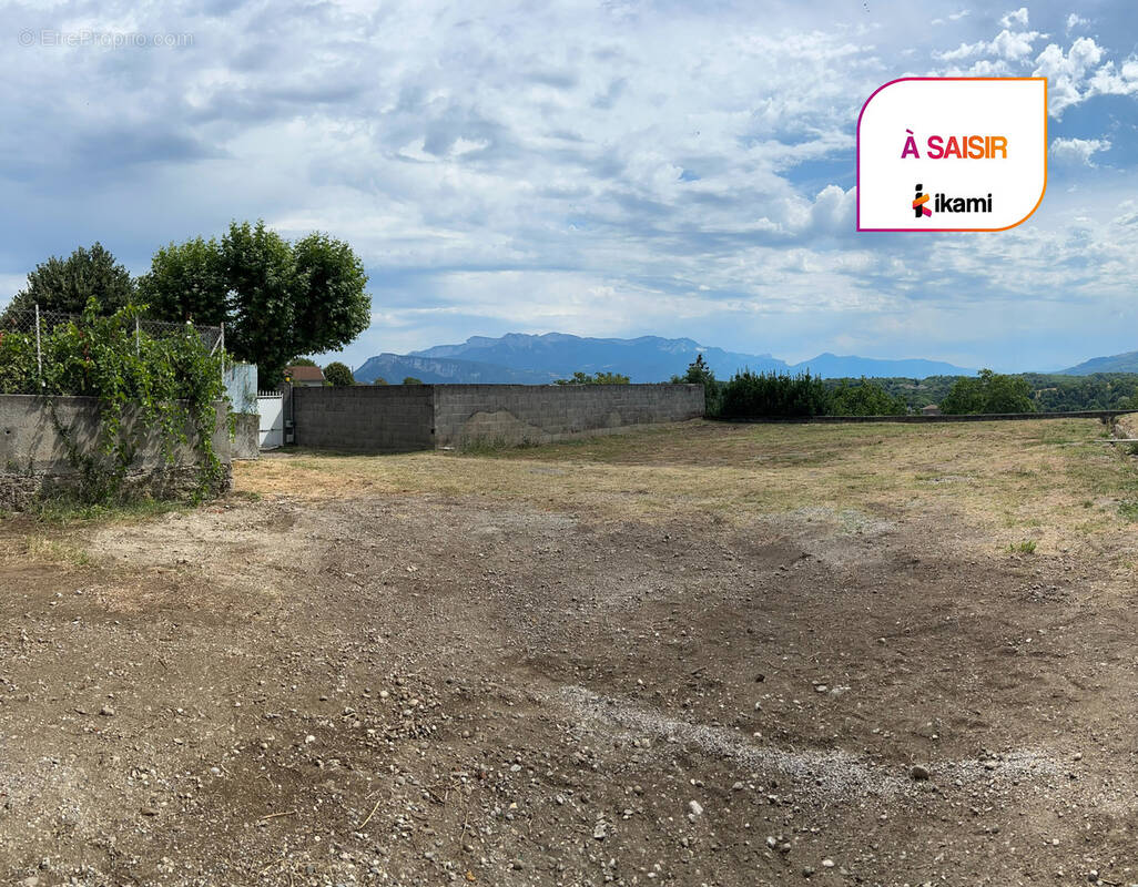 Terrain à LA MURETTE