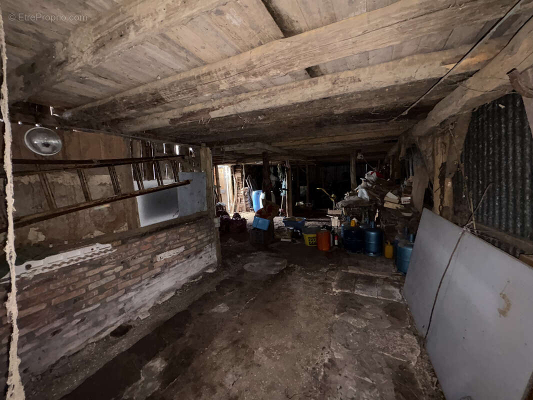 Maison à CERCY-LA-TOUR