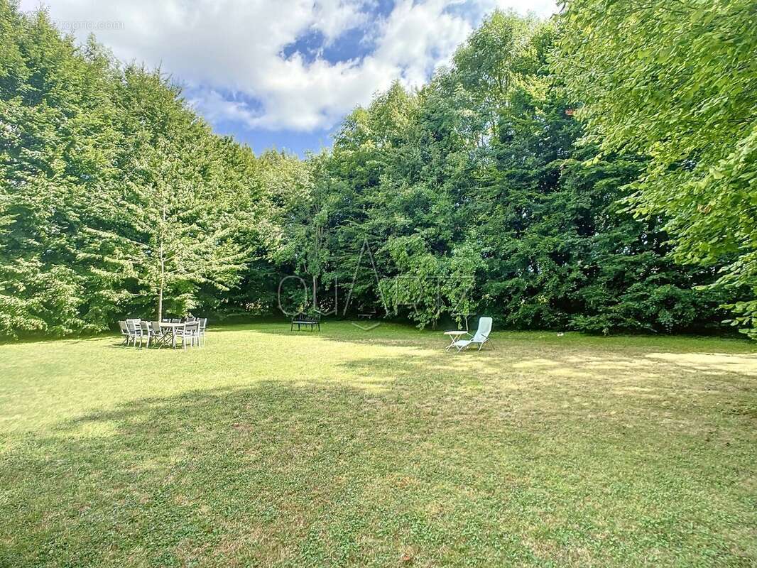 Maison à LE VAUMAIN