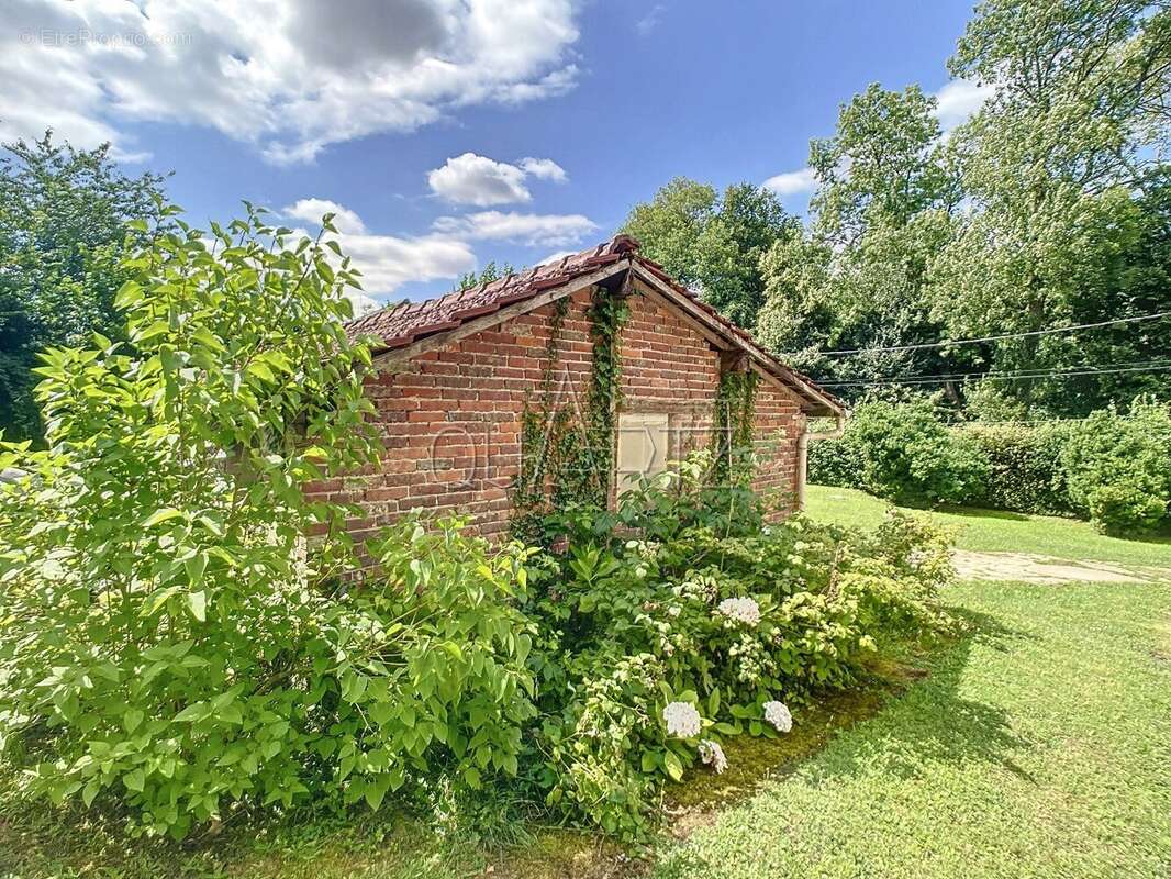 Maison à LE VAUMAIN