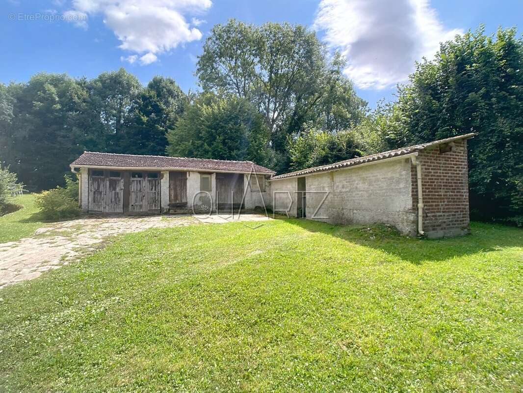 Maison à LE VAUMAIN