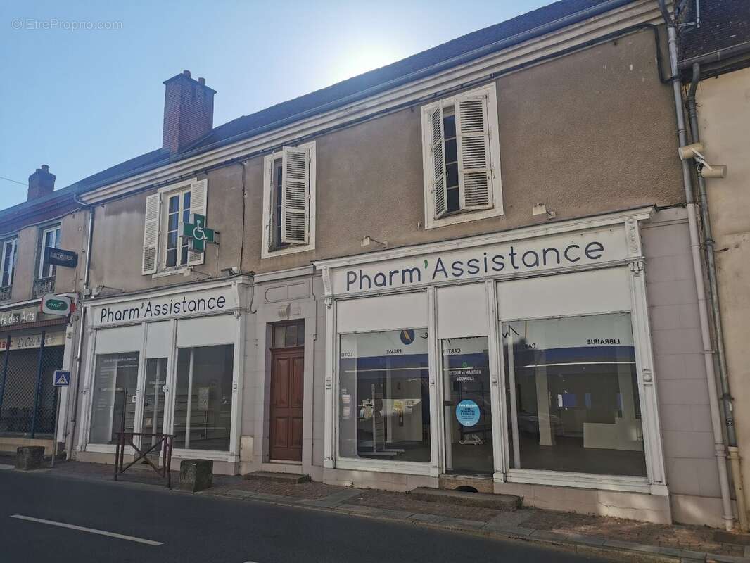 Maison à SAINT-YRIEIX-LA-PERCHE