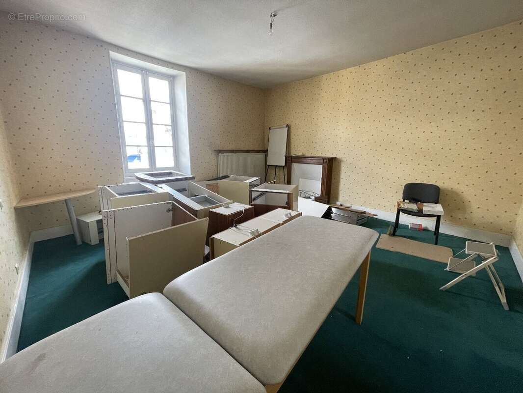 Maison à SAINT-YRIEIX-LA-PERCHE