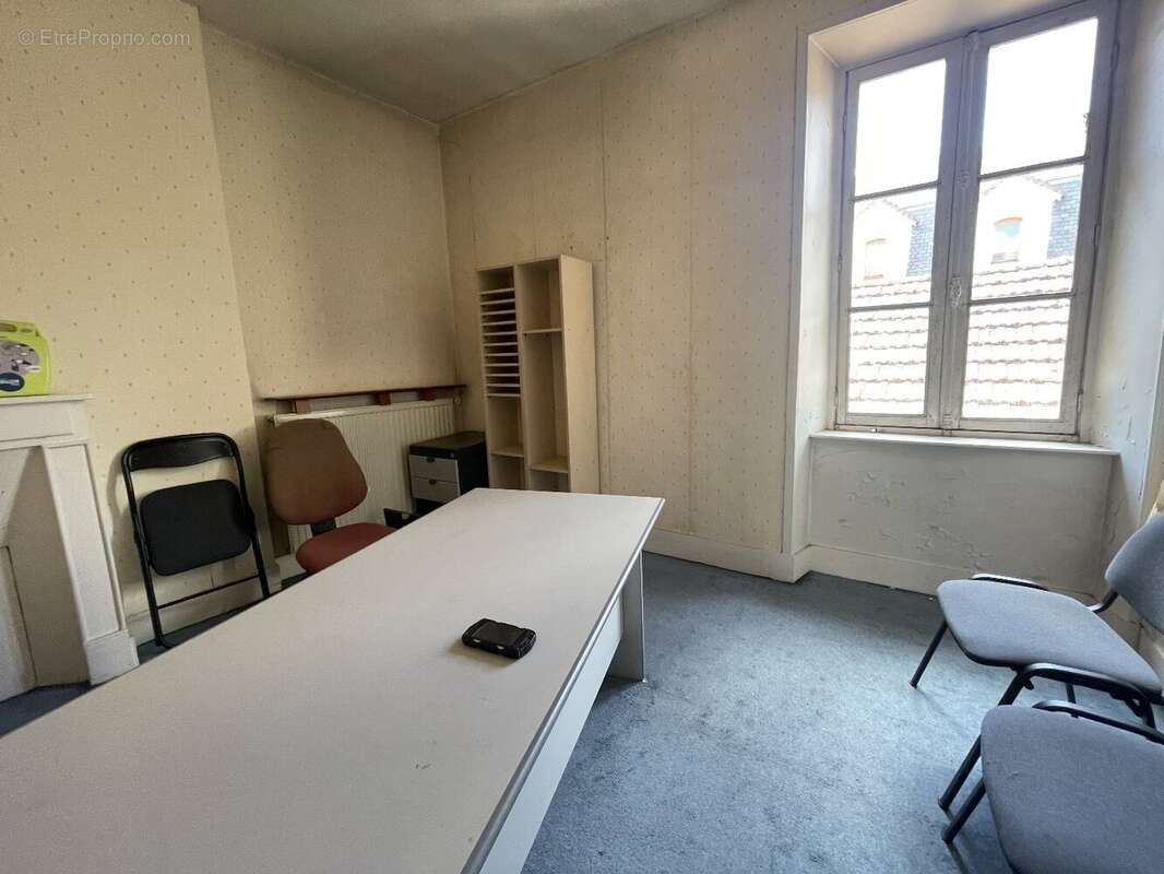 Maison à SAINT-YRIEIX-LA-PERCHE