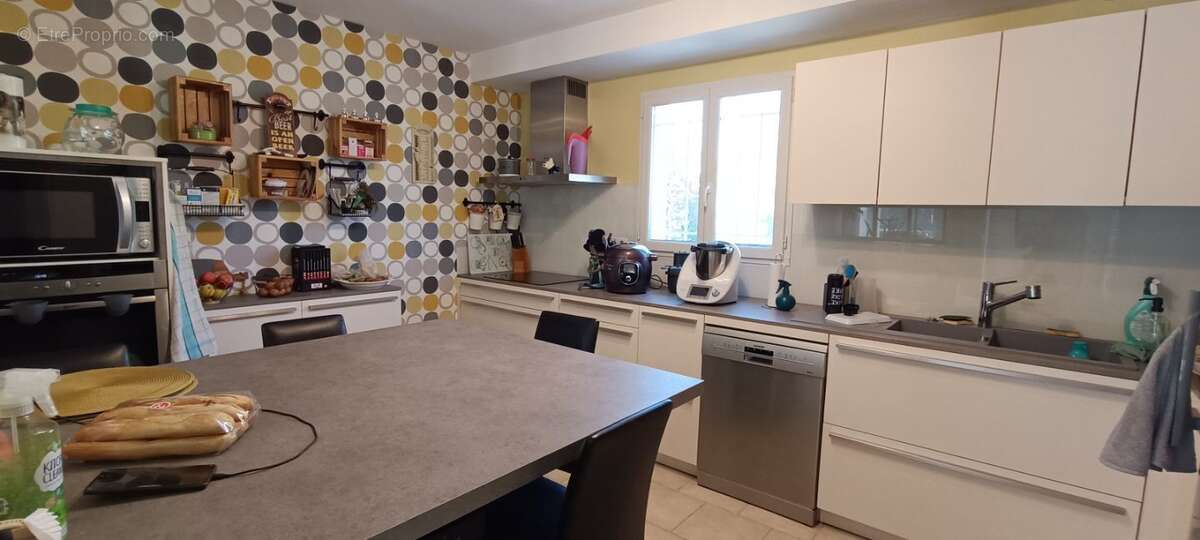 Maison à SAINT-CYR-SUR-MER