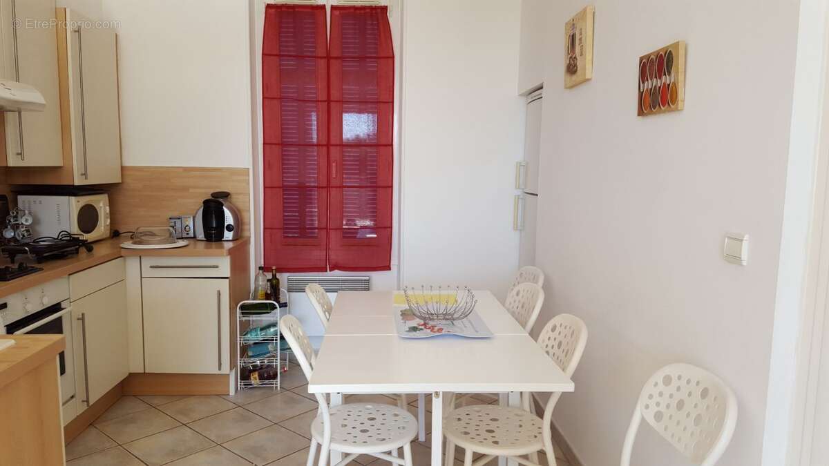 Appartement à SAINT-CYR-SUR-MER
