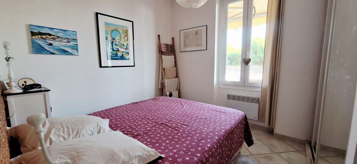 Appartement à SAINT-CYR-SUR-MER