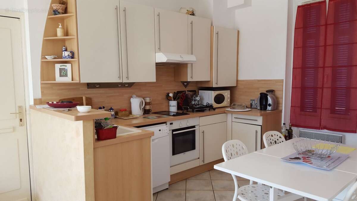 Appartement à SAINT-CYR-SUR-MER