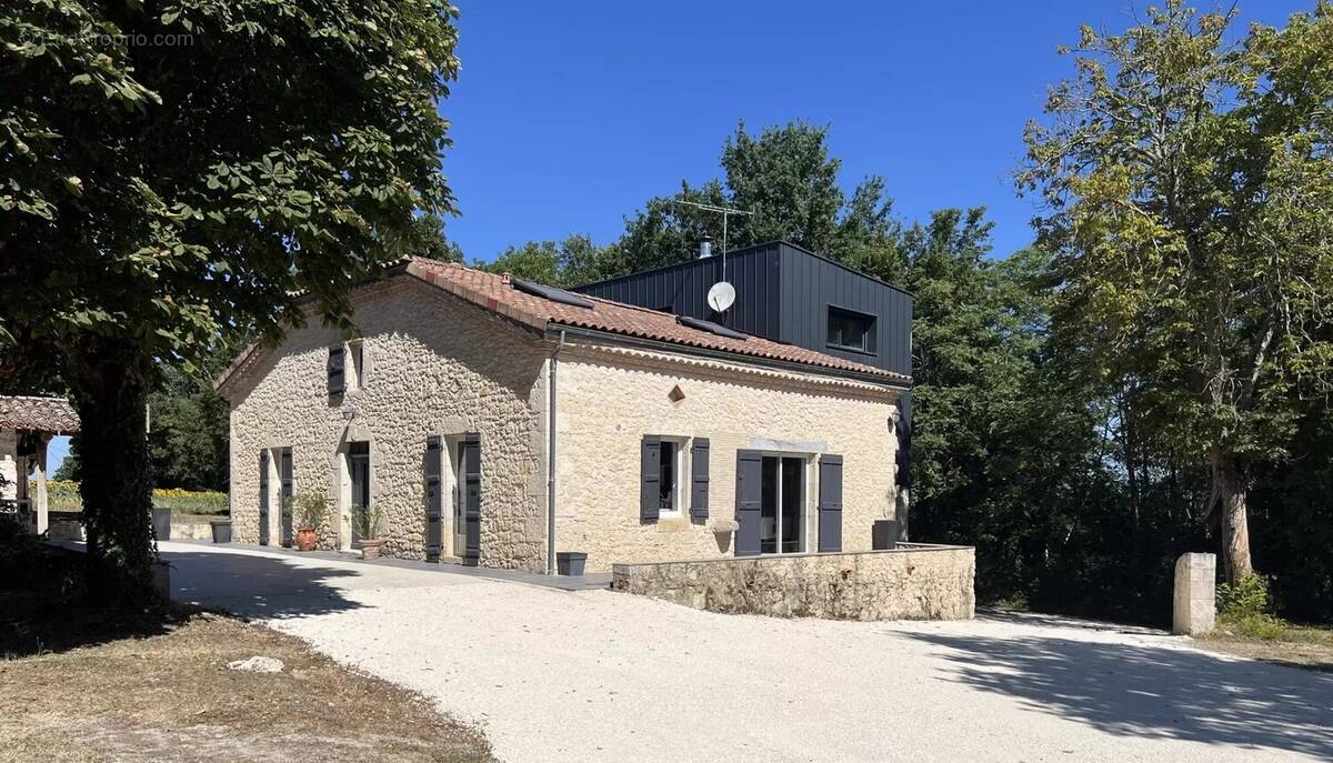 Maison à SAINT-CLAR