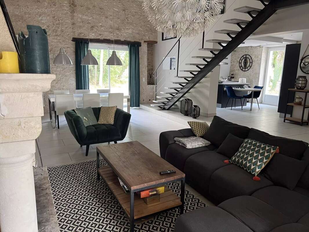 Maison à SAINT-CLAR