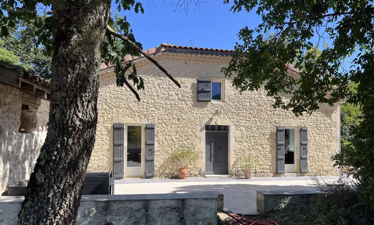 Maison à SAINT-CLAR