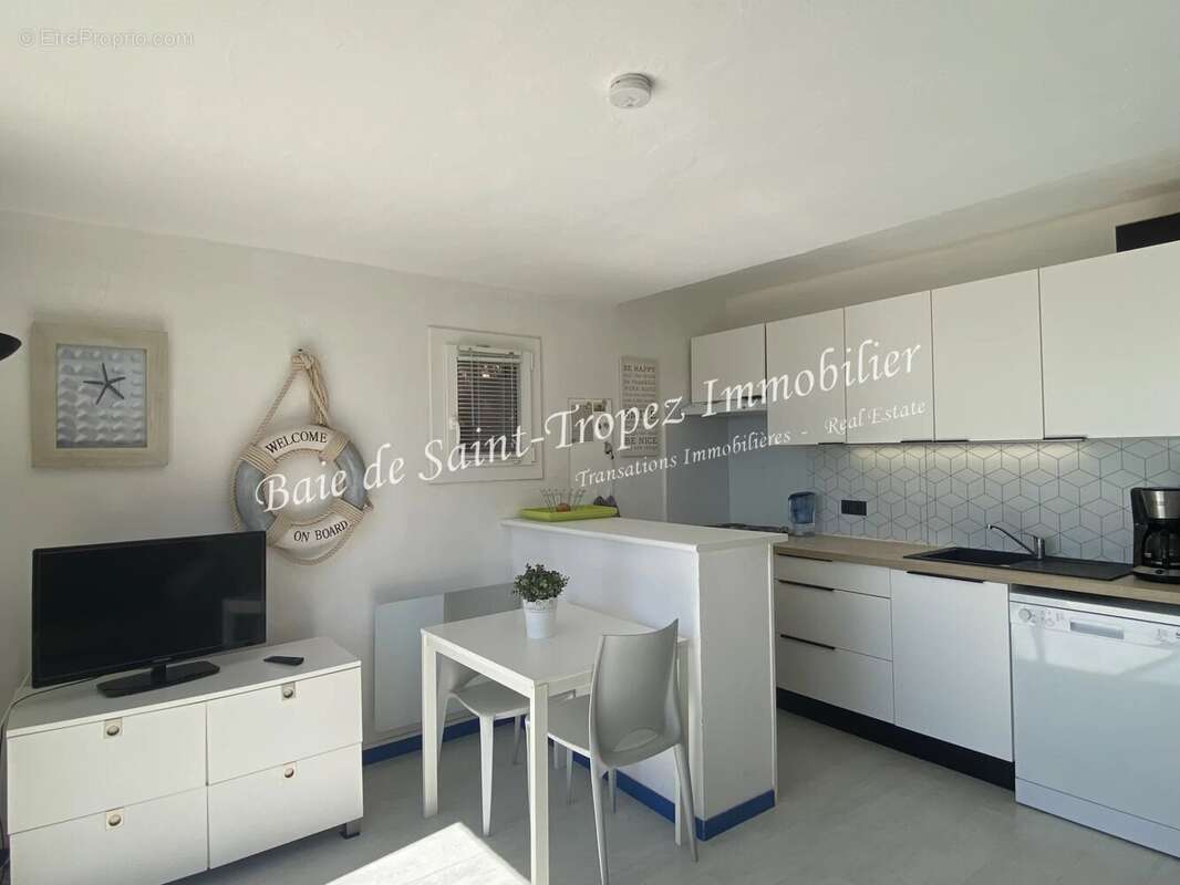 Appartement à GRIMAUD